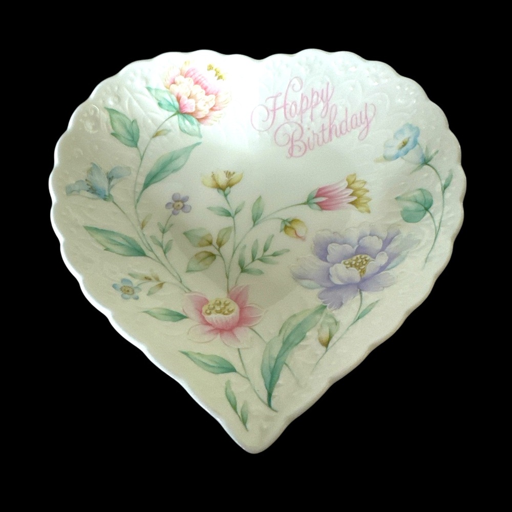 Floral Heart-Shaped Happy Birthday Mikasa Bone China dish (Q 1 90225)